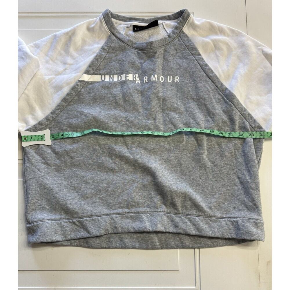 Under Armour Cropped Sweatshirt Womens Size Large Gray White Long sleeve - Picture 3 of 4